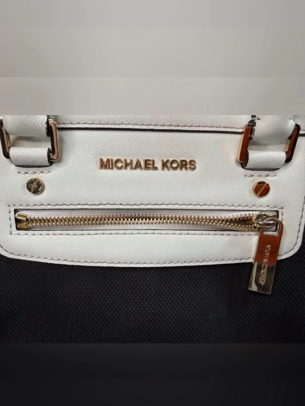Michael Kors Selma Woman’s Bag